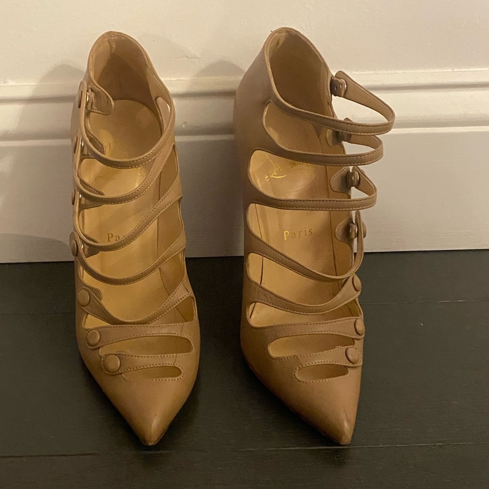 Christian Louboutin pointy pump
